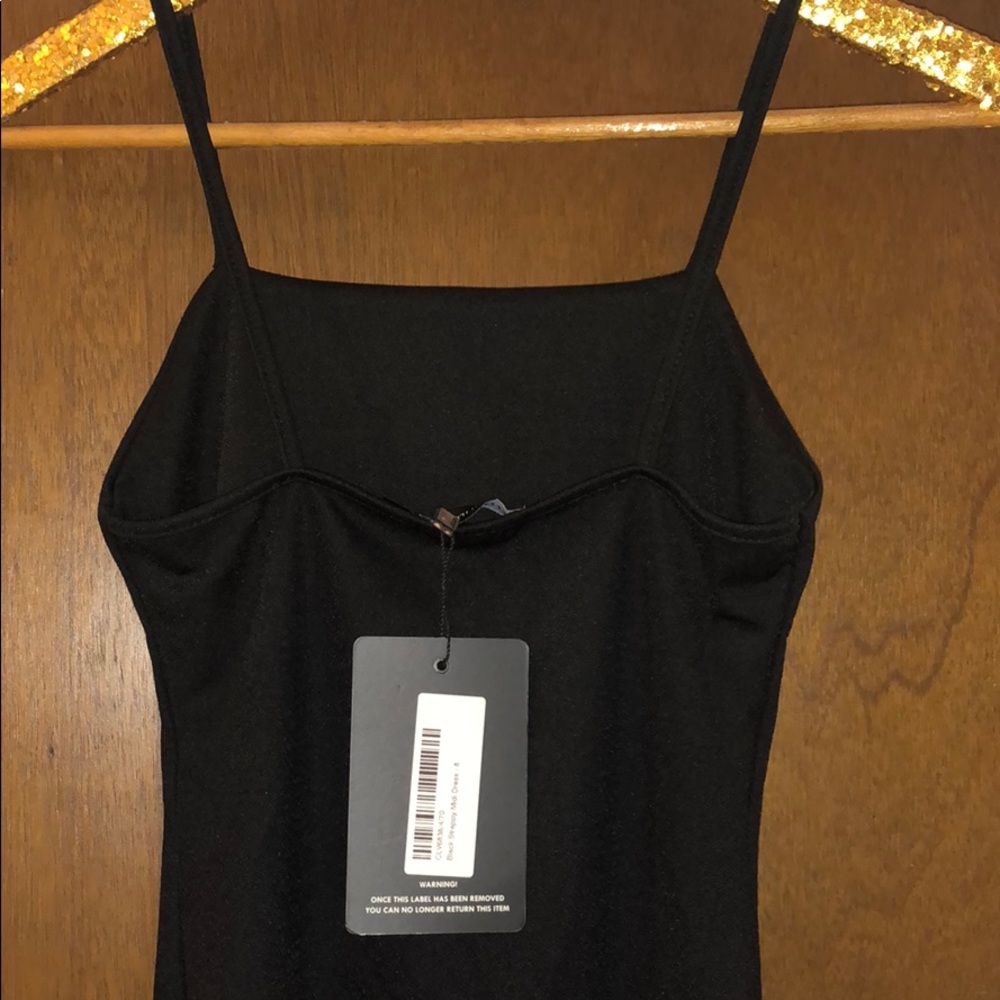 Little black dress - Picture 4 of 7